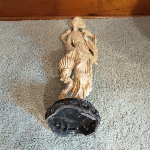 Antique Japanese Geisha Ivorine Resin Sculpture - X1 - Picture 6 of 8